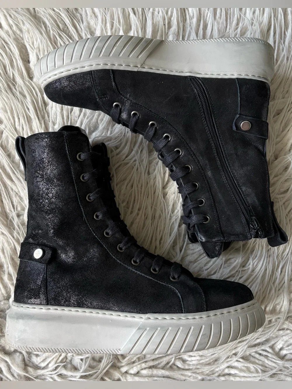 Andia Fora Seilor High Top Crackle Leather Leather Indie Goth Lace Up Sneaker 37